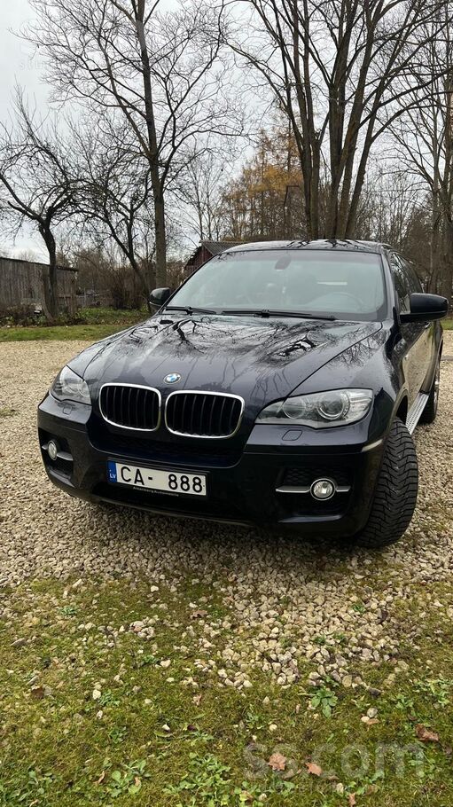 BMW Auto uzturēts kā pienākas. Ķēde un viss saistībā a
