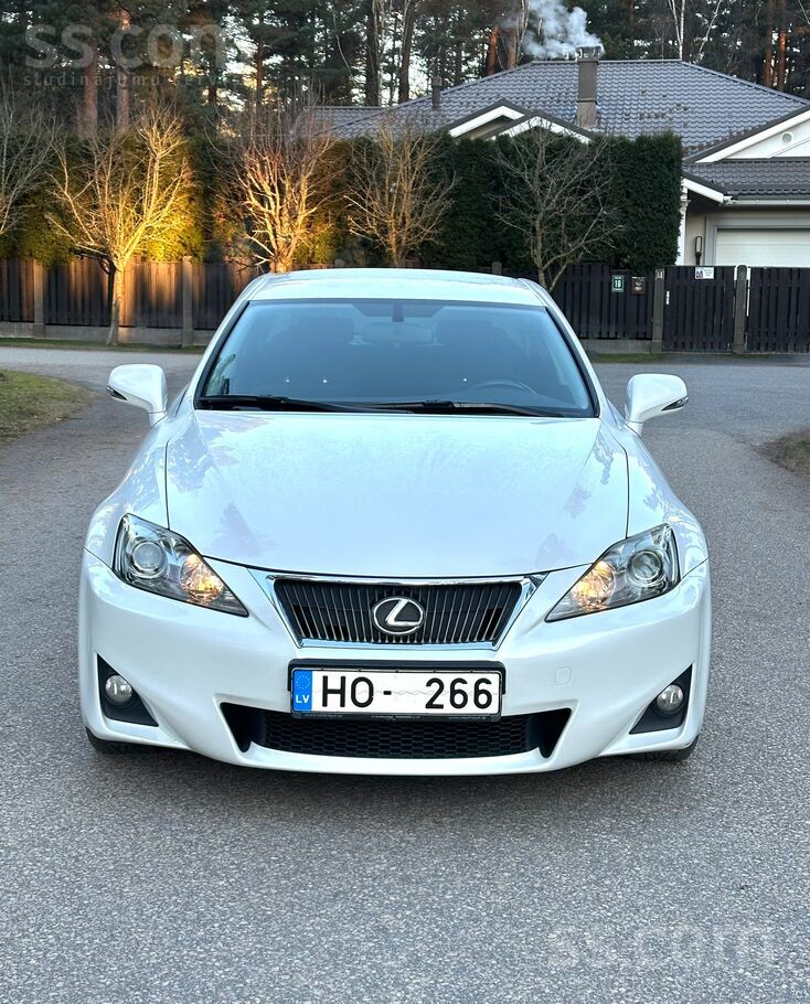 Pārdodu Lexus Is250 baltā pērles krāsā, ļoti labā tehniskā un vizuālā stāvok