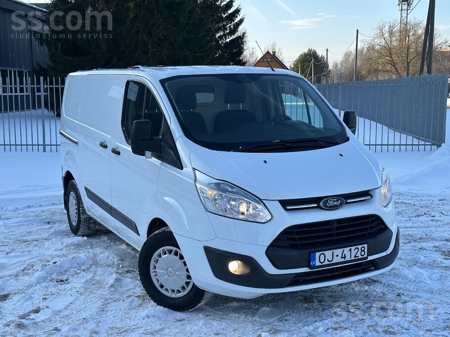 Ford Transit Custom 2.2d , manuāls , 74kw , 2700kg pilna masa , nav jāperk v