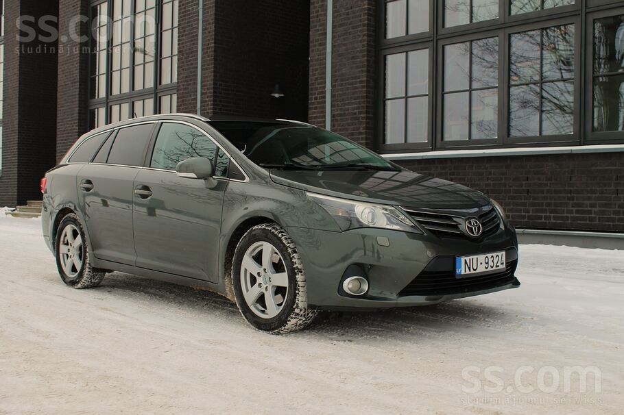 Toyota Avensis dīseļdegviela 2.2 D4D. Labs, atsaucīgs, izturīgs motors. 100%