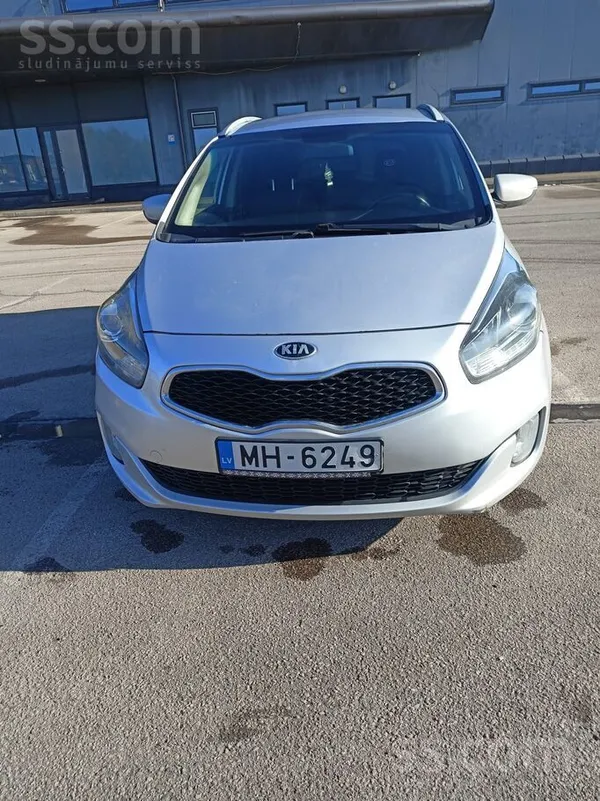 Svaiga ta 17/12/26 Kia Carens 1.7 disel - 85 kw. 5 vitas , 6 mehanika , Laba