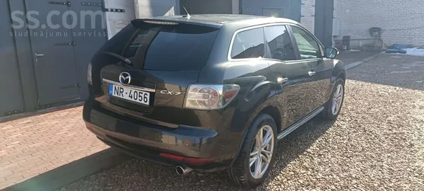 Mazda Машина в очень хорошем состоянии , как внешне так 