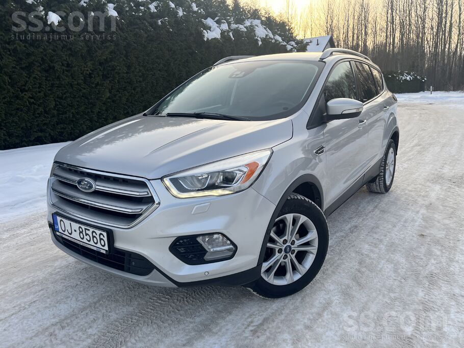 Ford Kuga Titanium. Facelift. Benzīns. Tikko ievests bez nobraukuma pa Latvi