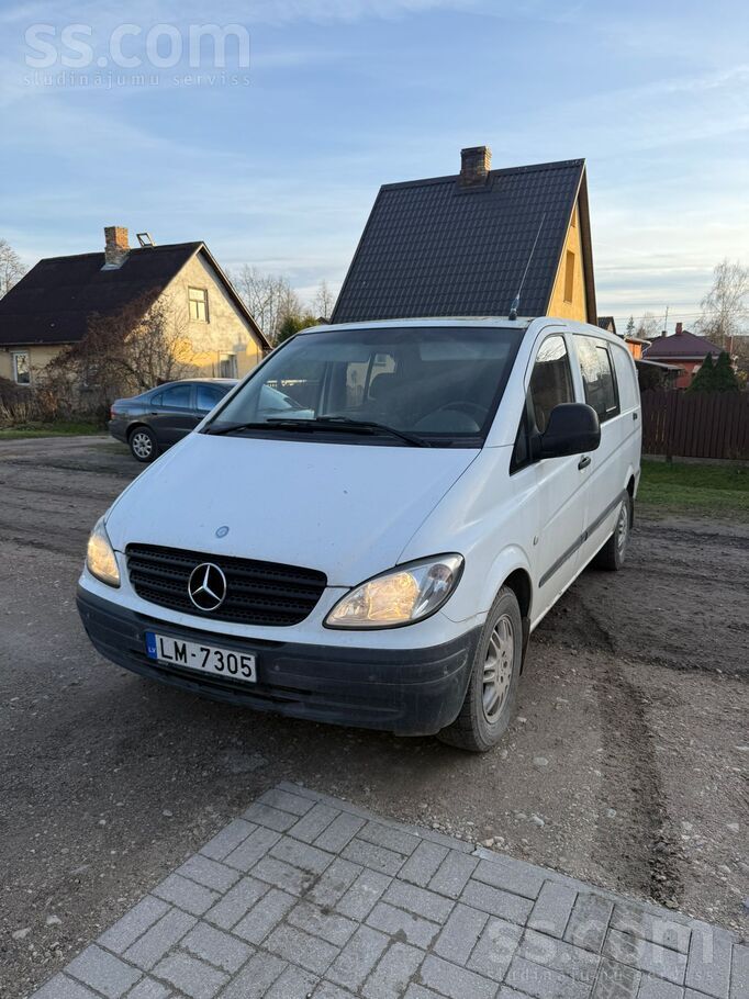 Mercedes Saimnieks pārdod tehniski labu Mercades Vito. Auto