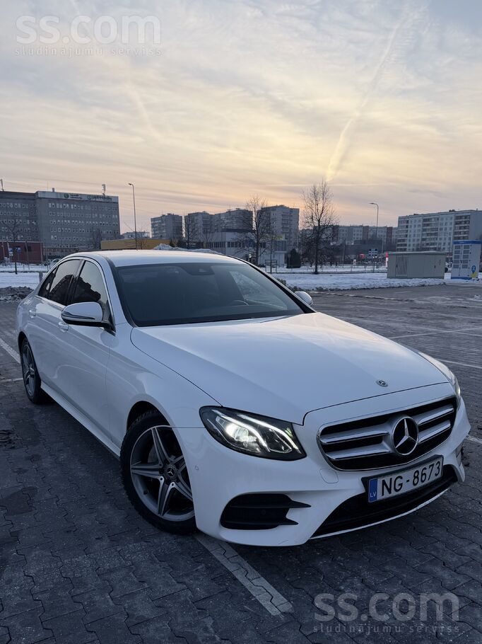Mercedes Машина куплена в Латвии, у официального диллера Ve