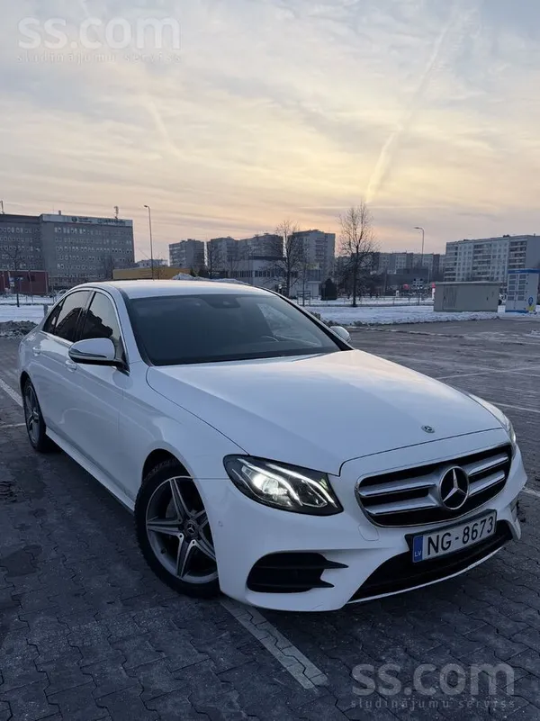 Mercedes Машина куплена в Латвии, у официального диллера Ve