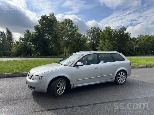 Audi Parādodu audi a4b6 quattro. 