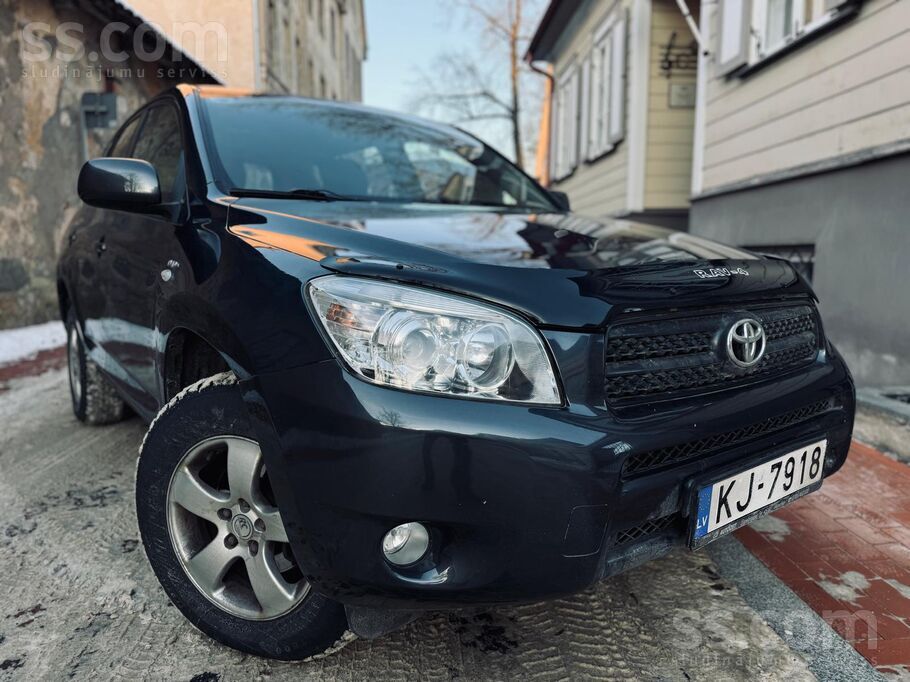 Toyota Pārdošanā Toyota Rav4 -100kw/136zs labā tehniskā u