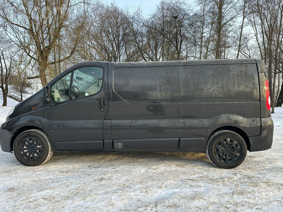 Opel Opel Vivaro Maxi 2.0 dīzelis 84 kW. Bez vinjetes.