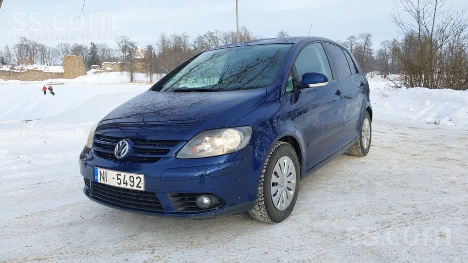 Pardod VW Golf Plus. 2006.gada. 1.9 dizelis(77kw). Mehaniska parnesumkarba.