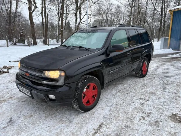 Pārdodu Chevrolet Trailblazer ar jaudīgu 4.2 benzīna dzinēju. 
Automašīna i