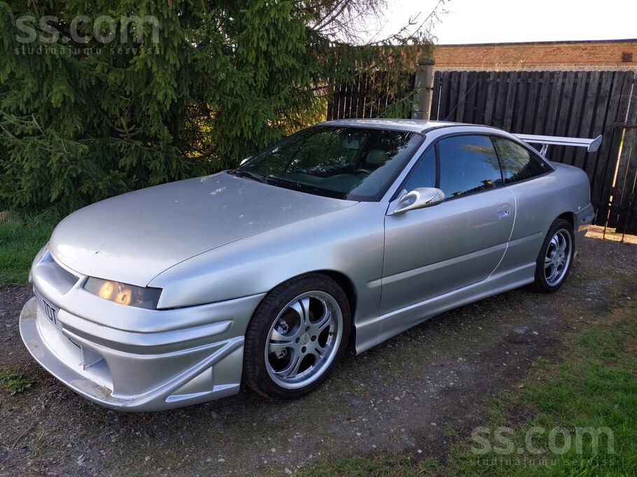 Tiek pārdots Opel Calibra.
Izlaiduma gads: 1991
Motora tilpums: 2.0 (85 k