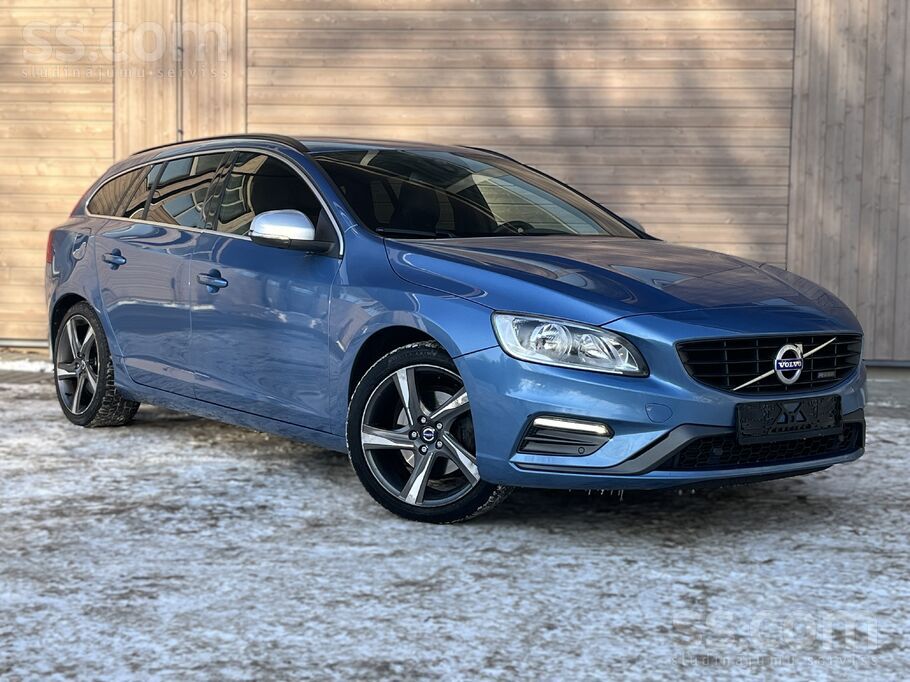 Volvo Volvo V60 R-design 2.0D 5 cilindru motors. .