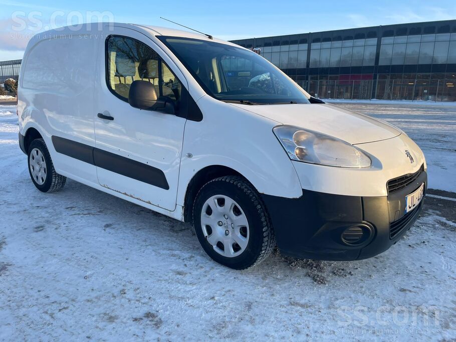 Peugeot Pārdod uzņēmums sakarā ar autoparka maiņu