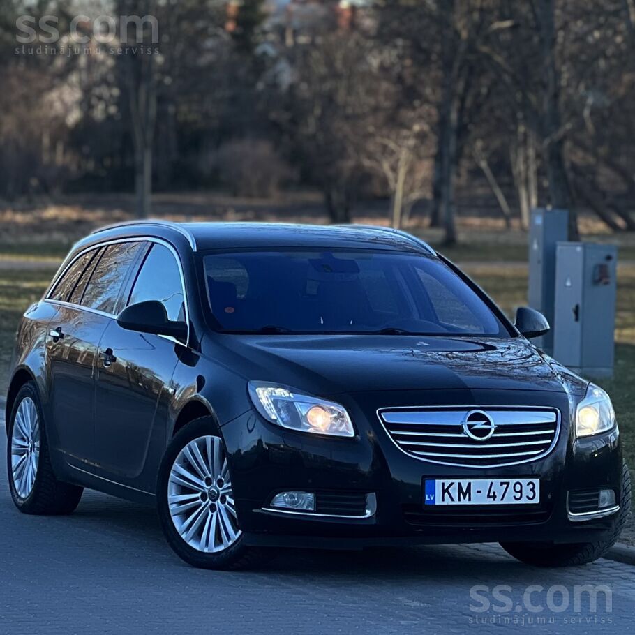 Opel Insignia Sports Tourer Eco Flex. 

2.0 Dizelis , 118Kw , 2x Atslēgas.