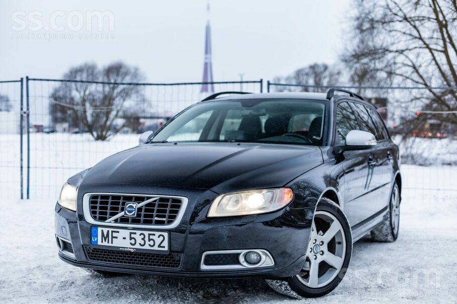 Volvo Volvo V70 R-design ar 2.0 dīzeļdzinēju un manuālo 