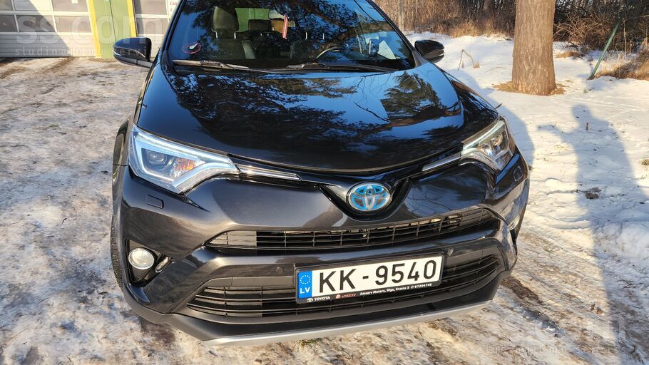 Toyota Saistībā ar jaunas automašīnas iegādi pārdod Toyot