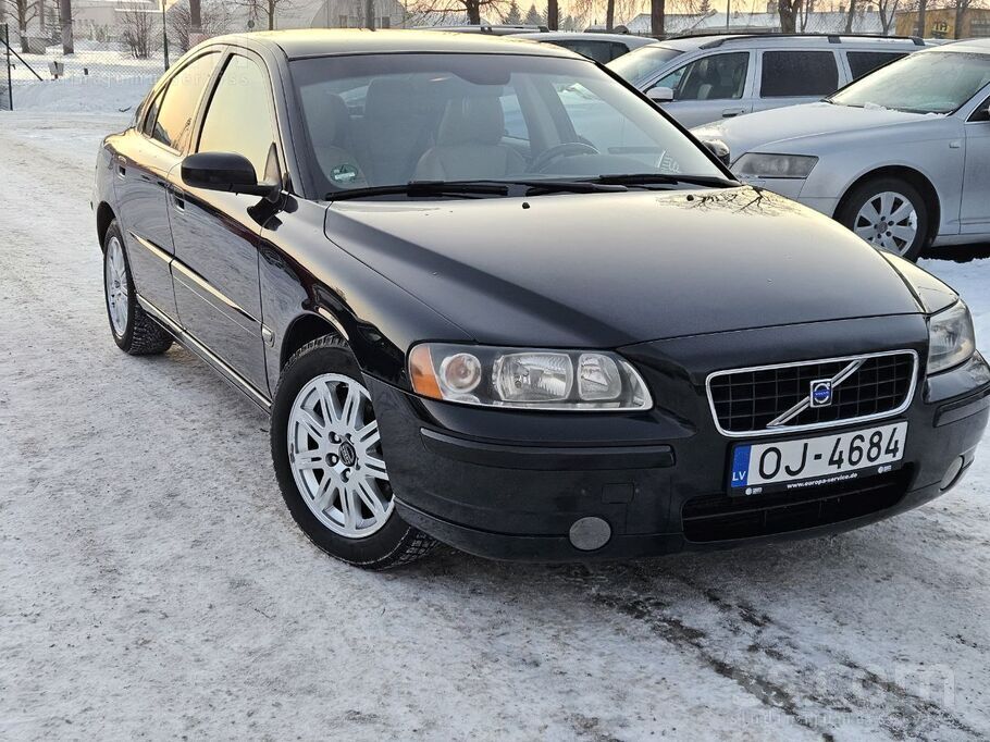 Volvo Tikko no Vācijas 2.4D5 96kw Automatiska ātrumkārbā