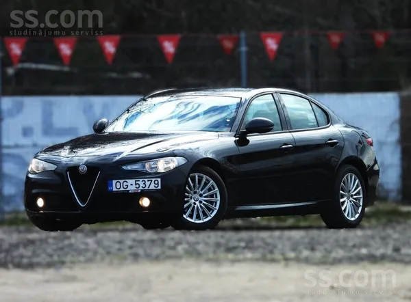 Alfa-romeo Alfa Romeo Giulia ar 2.2 litru dīzeļdzinēju un man