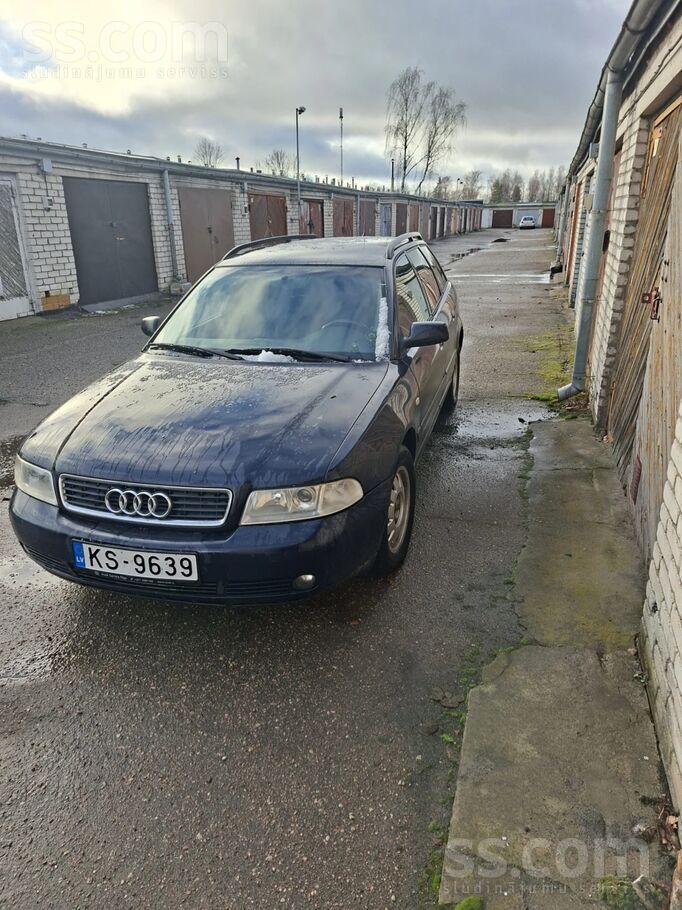 Audi Продаётся Audi A4 B5, 1999 года выпуска. Старый на