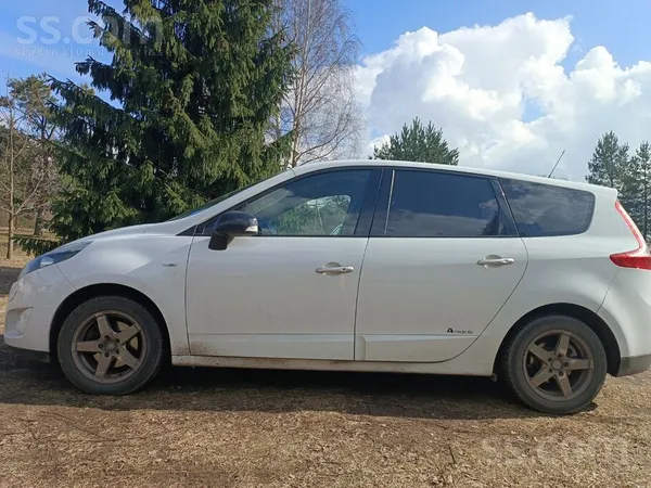 Renault Pārdod īpašnieks. Svaiga tehniskā. Labā tehniskā s