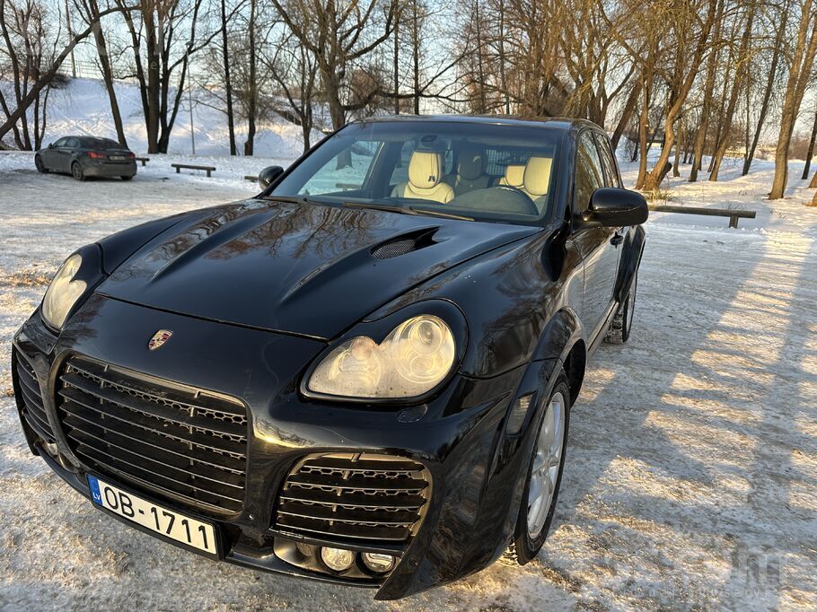Porsche Pārdodu Porsche Cayenne Magnum