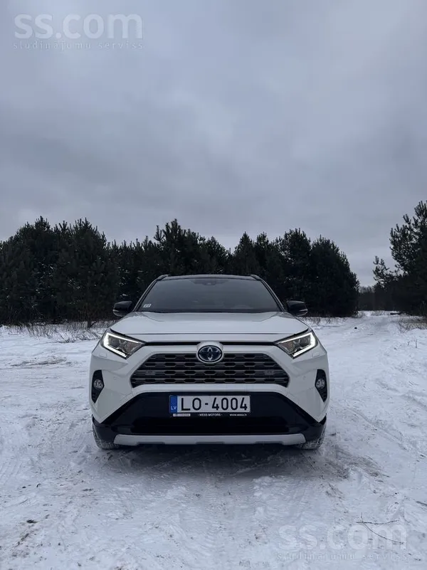 Toyota Pārdodu ģimenes auto. 