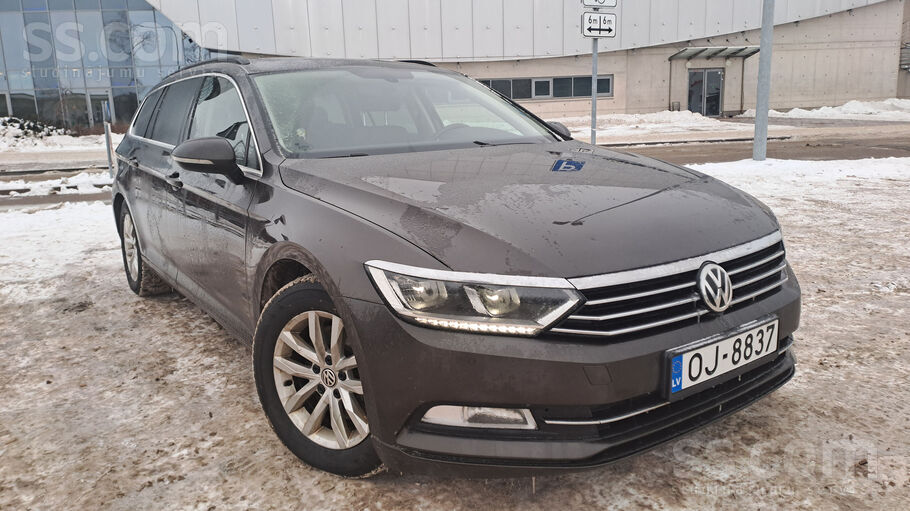 Volkswagen Laba pieskatīta automašīna, lietota ikdienā. Febru