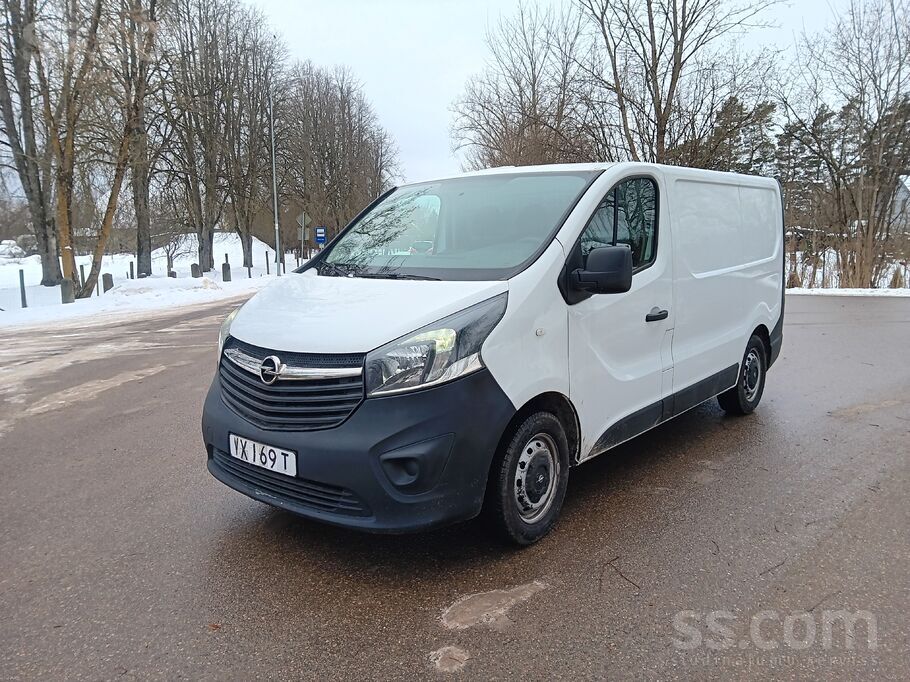 Opel Vivaro no Nīderlandes ar derīgu tehnisko apskati līdz augustam, teicamā