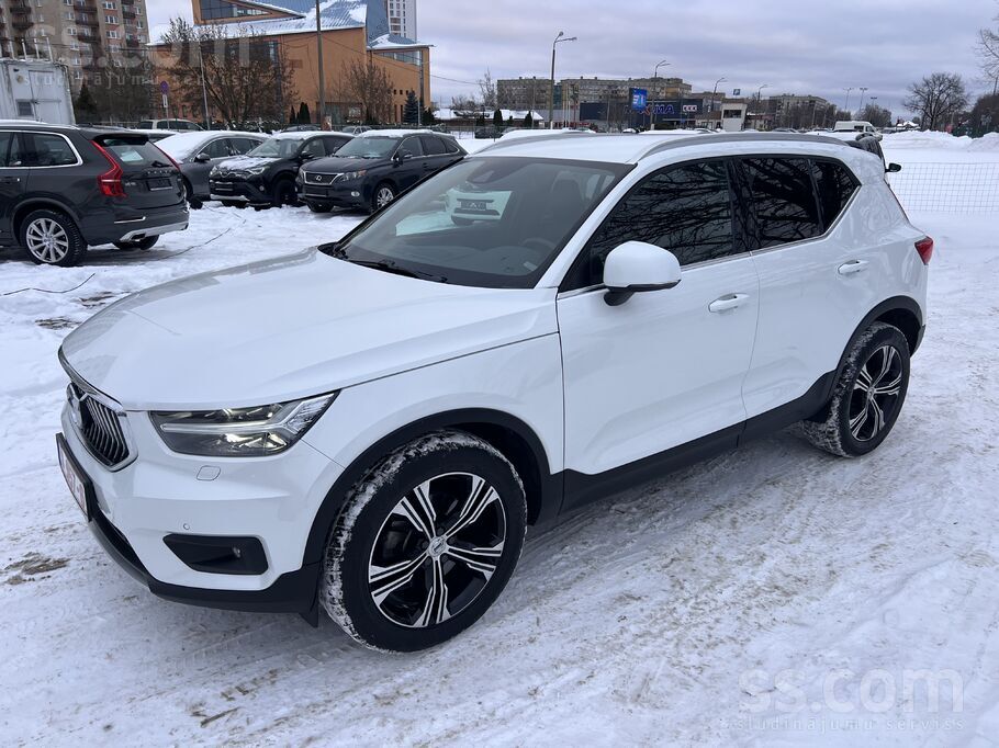Volvo Xc40, 2.0 B4, 145kw, automāts, klimata kontrole, adaptīvā kruīzkontrol