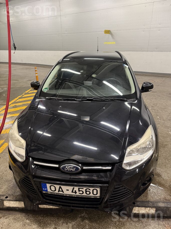 Продам свой - хороший и обслуженный Ford Focus 2011 года, 1.6 дизель. Покупа