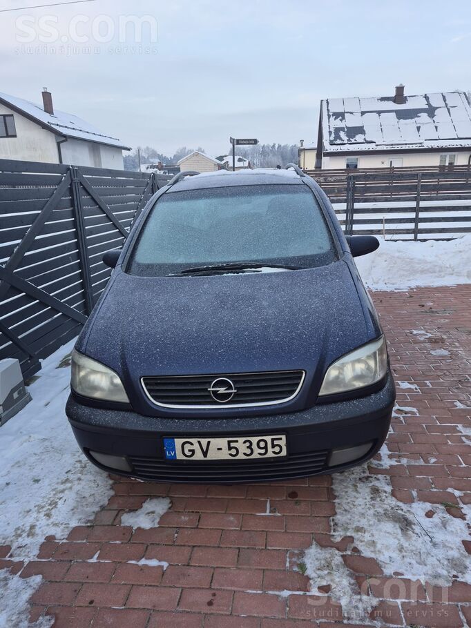 Opel Zafira darba kārtībā. Protams korozija pa perimetr