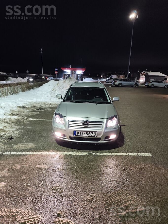 Toyota Pārdod ļoti labu , labā tehniskā stāvoklī esošu To