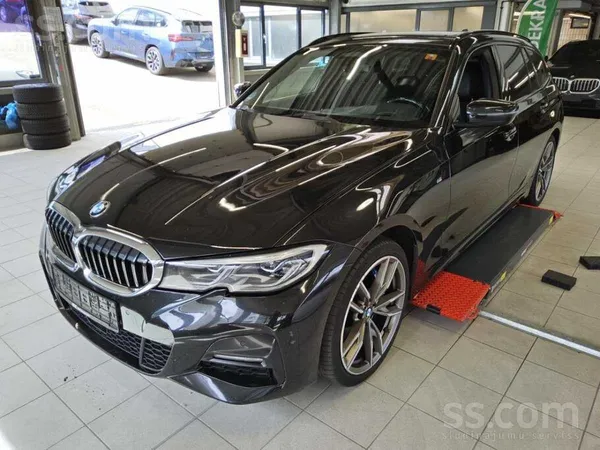 BMW 330 - 1