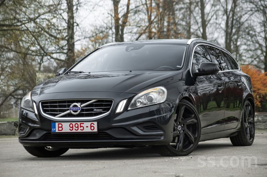 Volvo R-Design Volvo V60 2.4D5 158kw. Tikko no Nīderland
