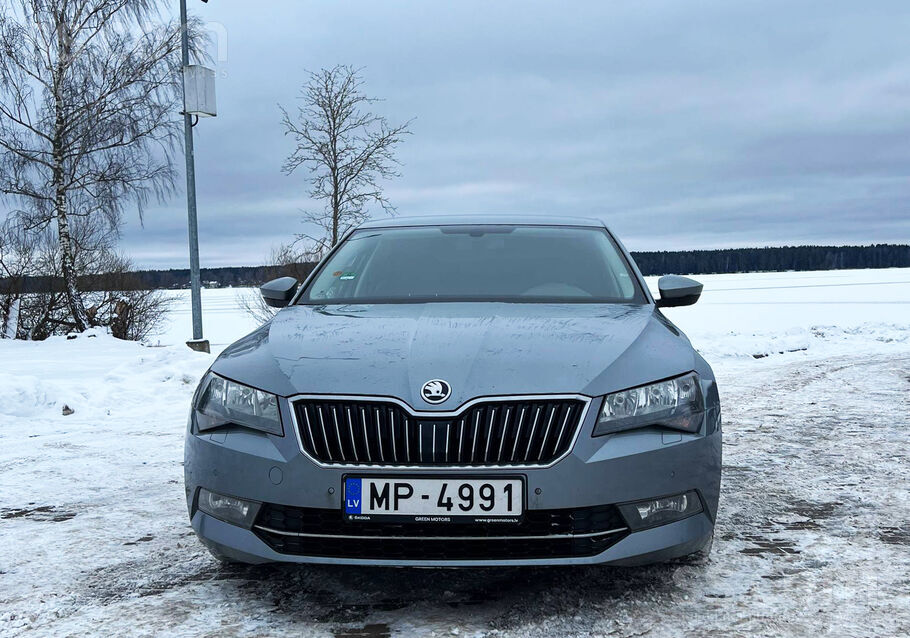Pārdod škoda superb 2016.gada ar 2.0tdi 110kw dzinēju 6 ātrumu automātisko k