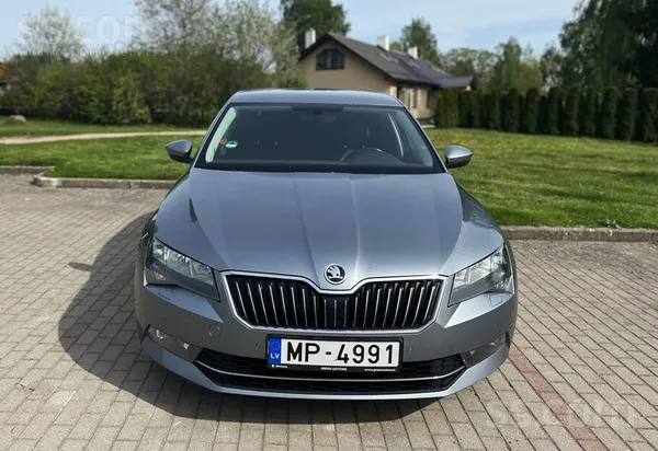 Skoda Pārdod škoda superb 2016.gada ar 2.0tdi 110kw dzin