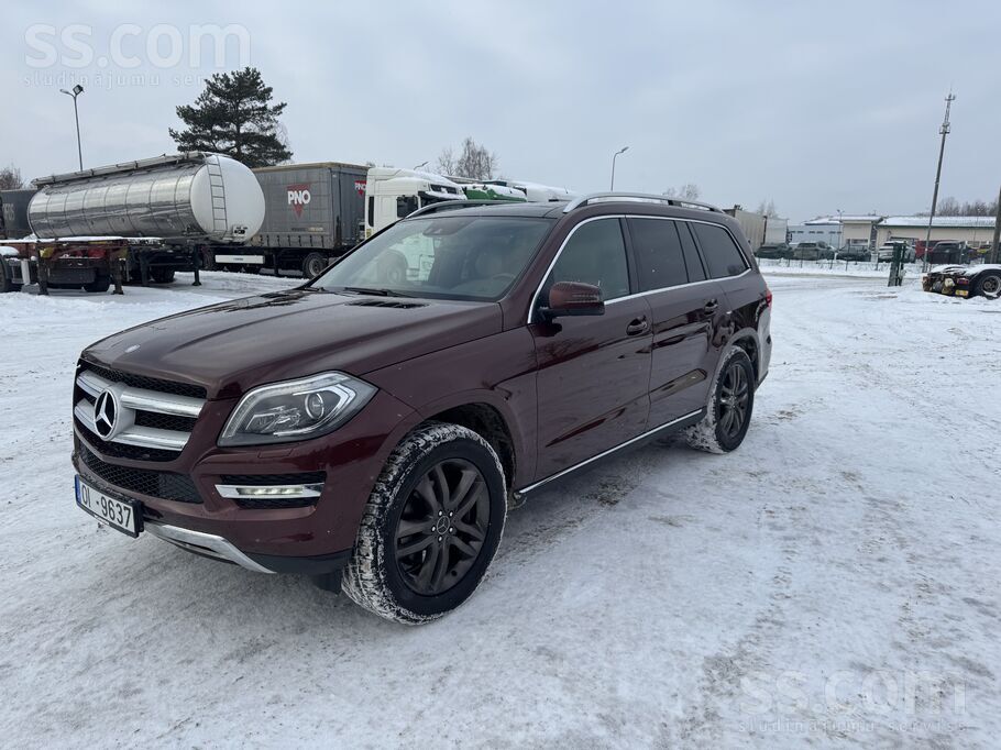 Mercedes- Benz Gl350
2013. Gada
Off-road pakotne
Auto labā tehniskā stāvo