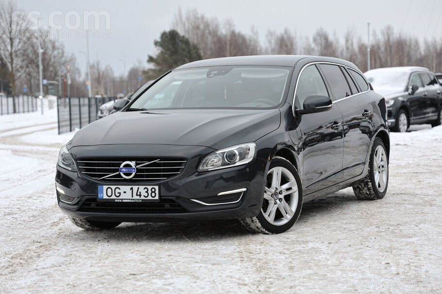 Volvo V60, Facelift, Plug in Hybrid, Awd, 2.4d (158kw+50kw) automāts, tikko