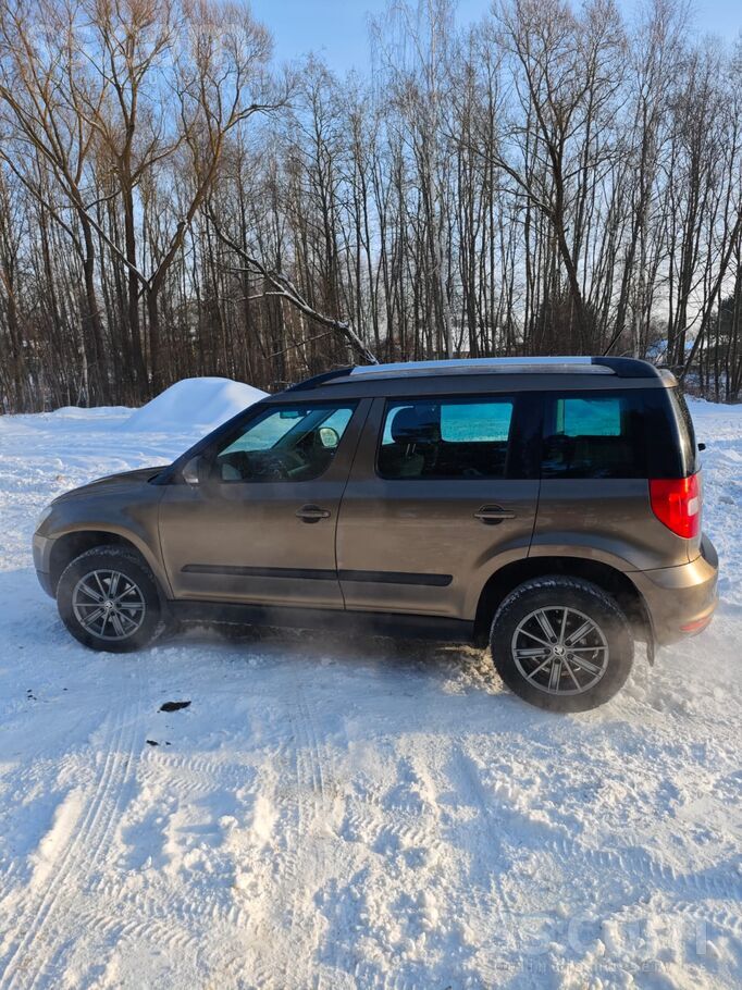 Pārdod Skoda Yeti 2.0 Tdi 103 kW Dsg 44 automašīna ļoti labā stāvoklī, gan v