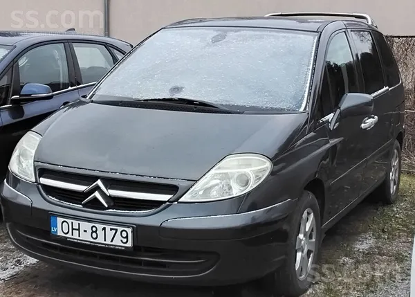 Pārdodās sakarā ar cita automobīla iegādi. 
T. A un pirmreizejās reĝistrāci
