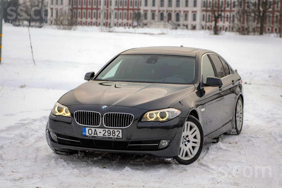 BMW 535 Bagātīgā komplektācijā. Auto teicamā tehniskā 