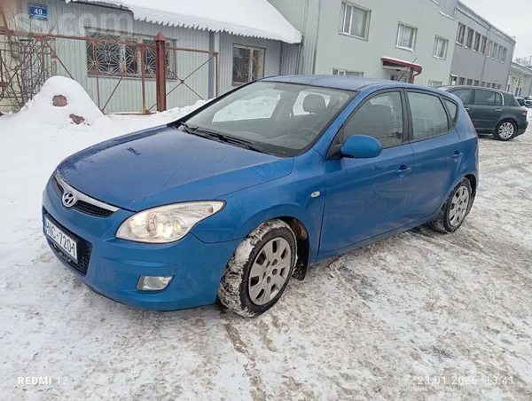 Hyundai Labā stavoklī Ziemas, vasaras riepas. Sēdies un br