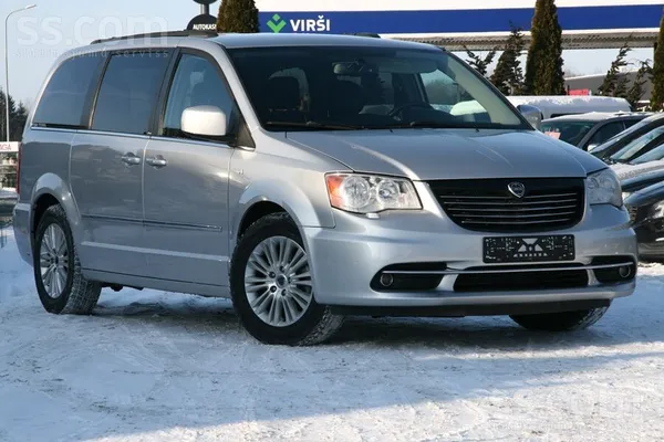 Lancia Lancia Voyager 2.8 crdi 120kw