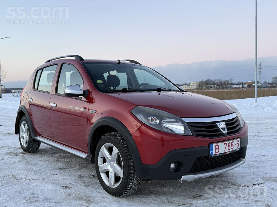 Dacia Dacia Sandero Stepway (2011) 1.5 dīzelis manuālā p