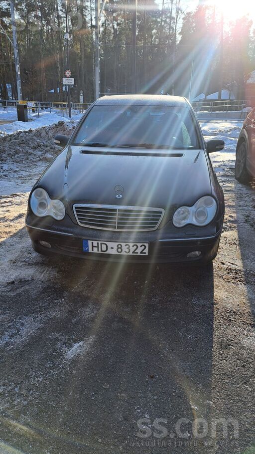 Pārdodu Mercedes C220. Mašīna labā stāvoklī. Automatiskā kārba. Dīzelis. Kom