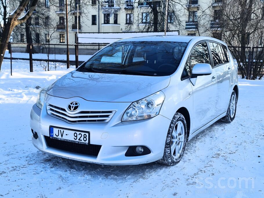 Продаём Toyotu Verso D4D. Машина в очень хорошем состоянии. Пробег оригиналь