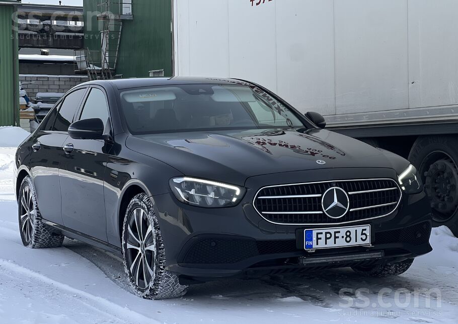 Pārdodu E300de 4Matic dizelis/elektris. Tehniski labā stāvoklī. Full service