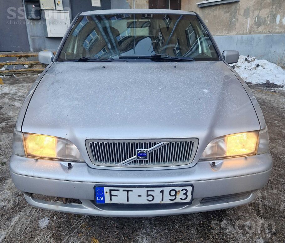 Volvo S70 2.4 121kw
За последние годы был поменян генератор, топливный филь