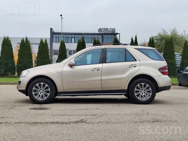 Mercedes Продаю в связи с покупкой нового авто.